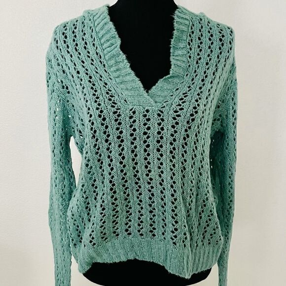 EUC Women’s Hooded Soft Knit Sweater - Picture 1 of 5